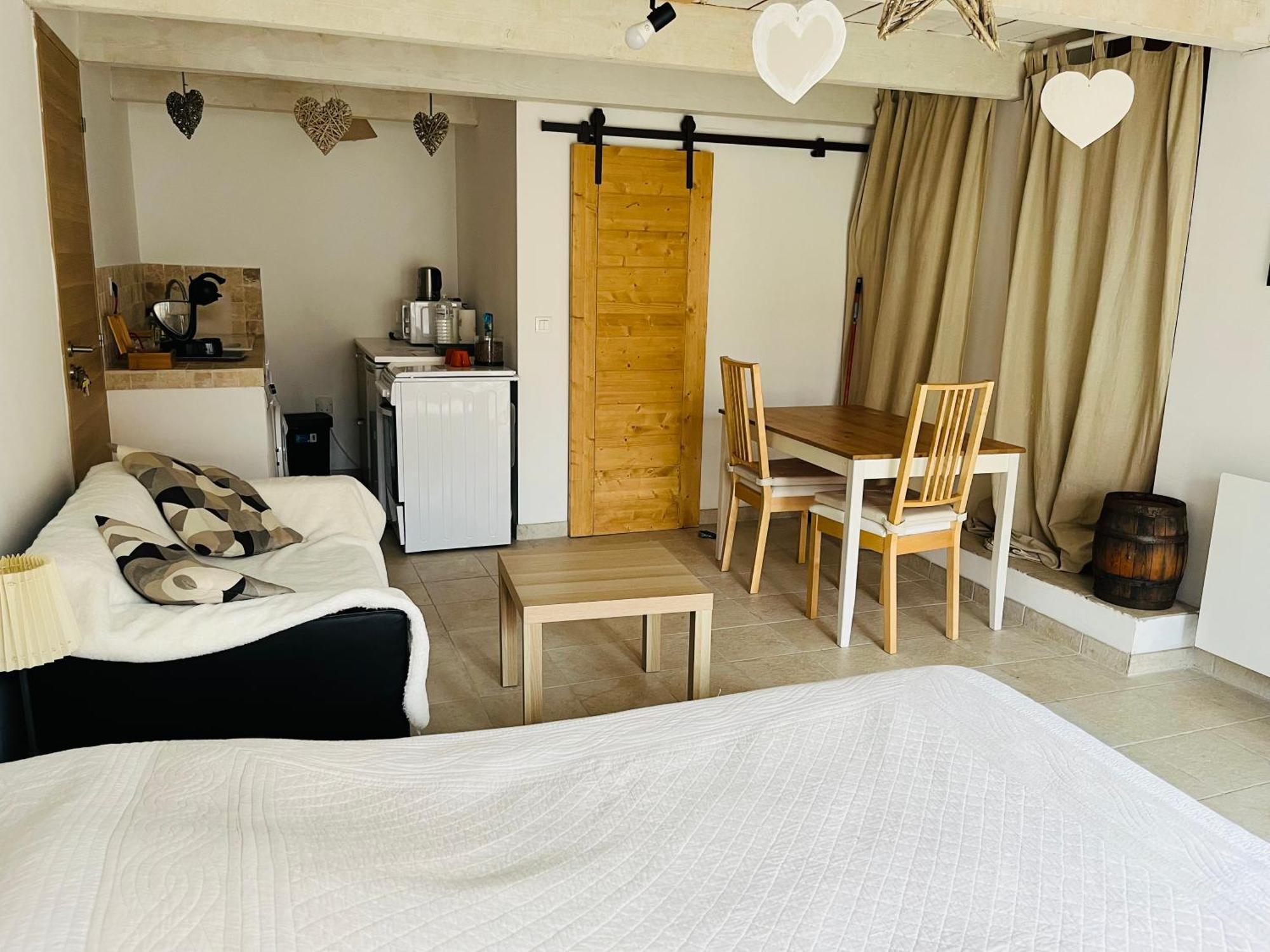Chez Nous Hotel Merindol Ngoại thất bức ảnh