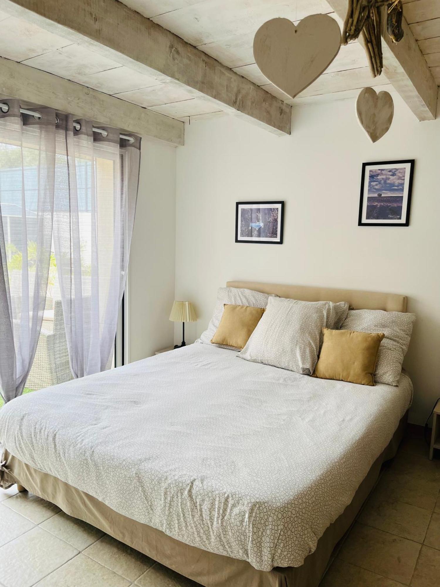 Chez Nous Hotel Merindol Ngoại thất bức ảnh